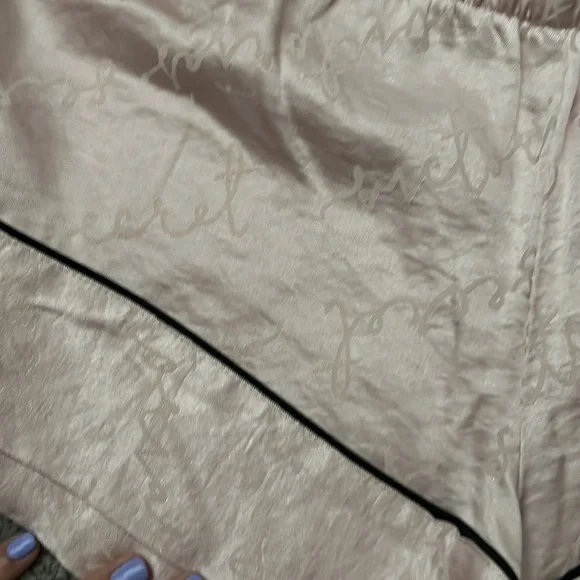 Victoria Secret Satin Shorts NWT - Picture 2 of 4